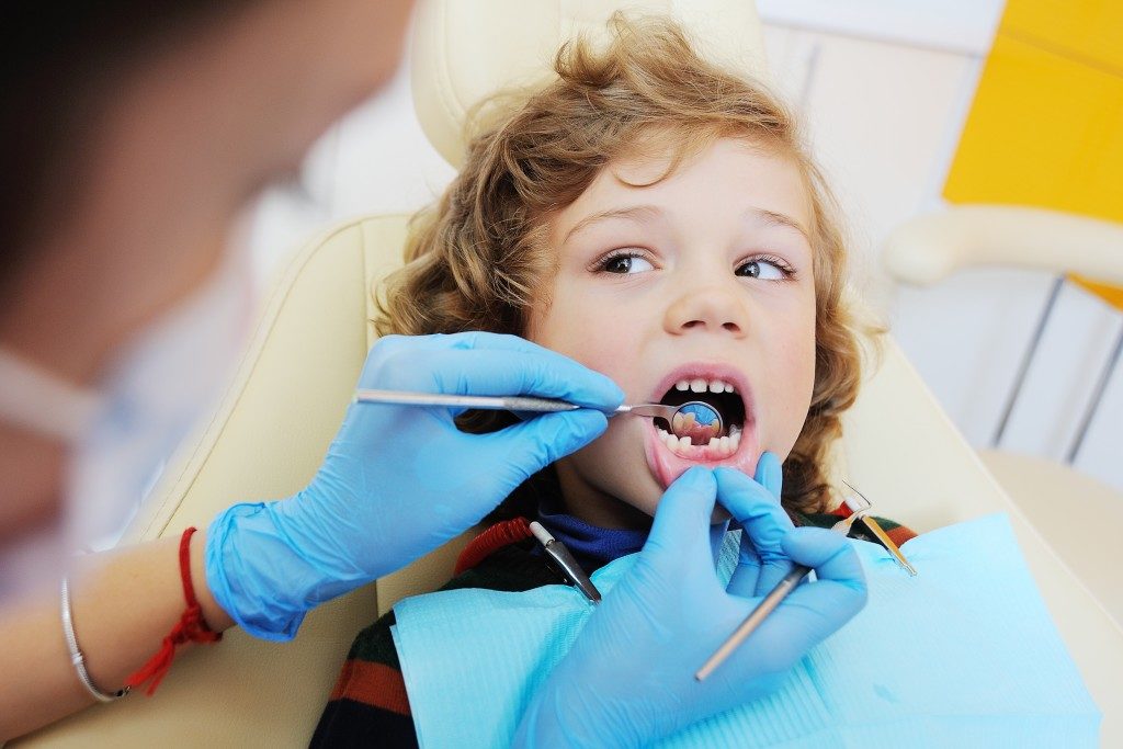 child during a dental appointment