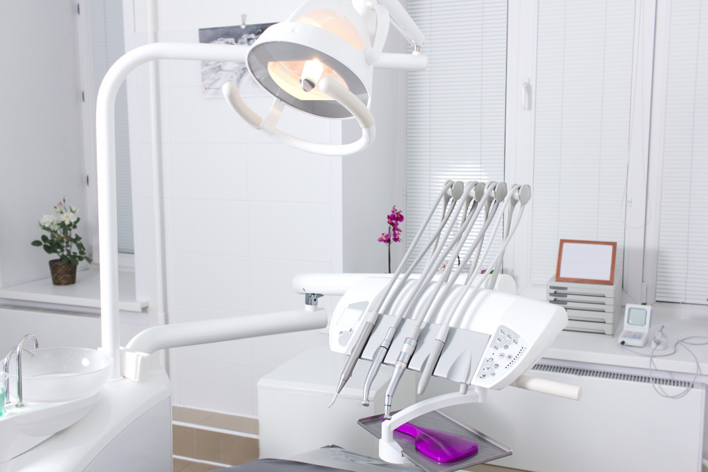 dental clinic equipment