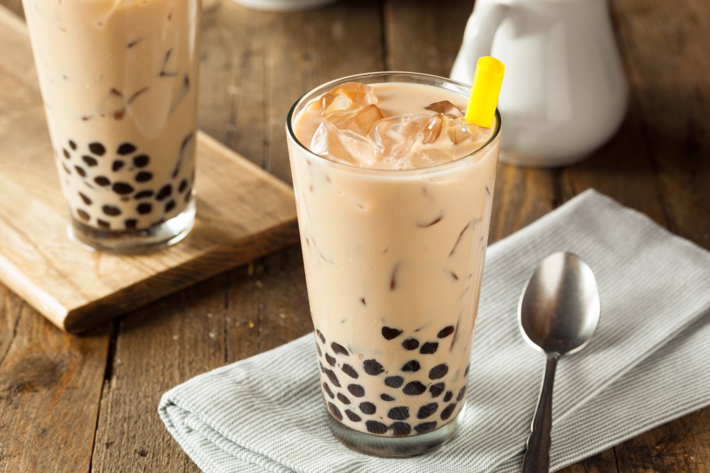 Bubble milk tea with tapioca pearls