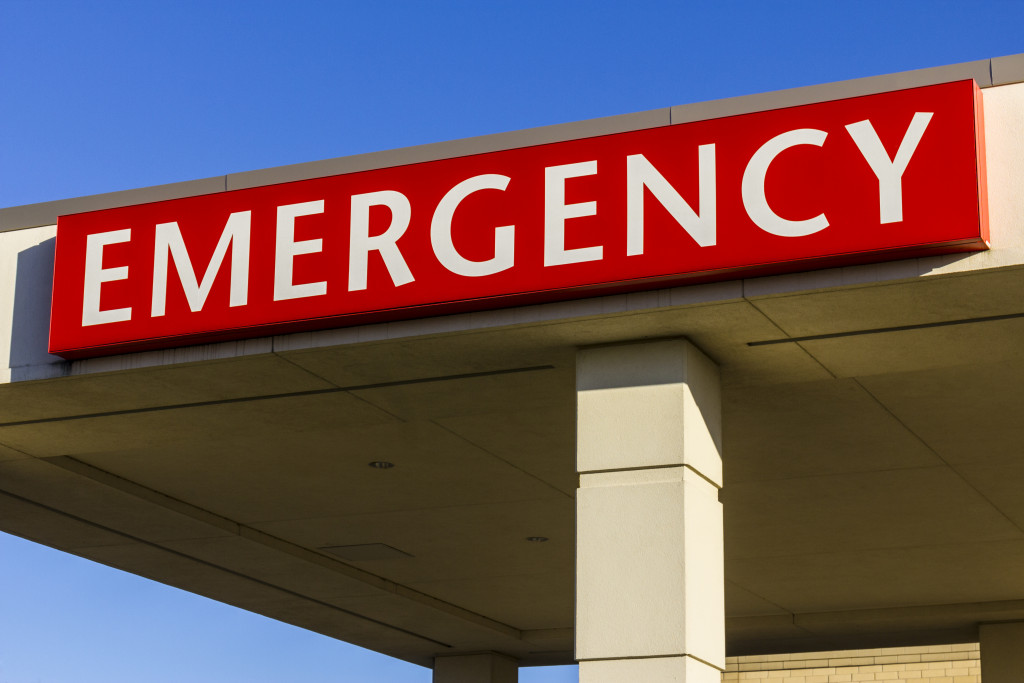An image of an EMERGENCY sign